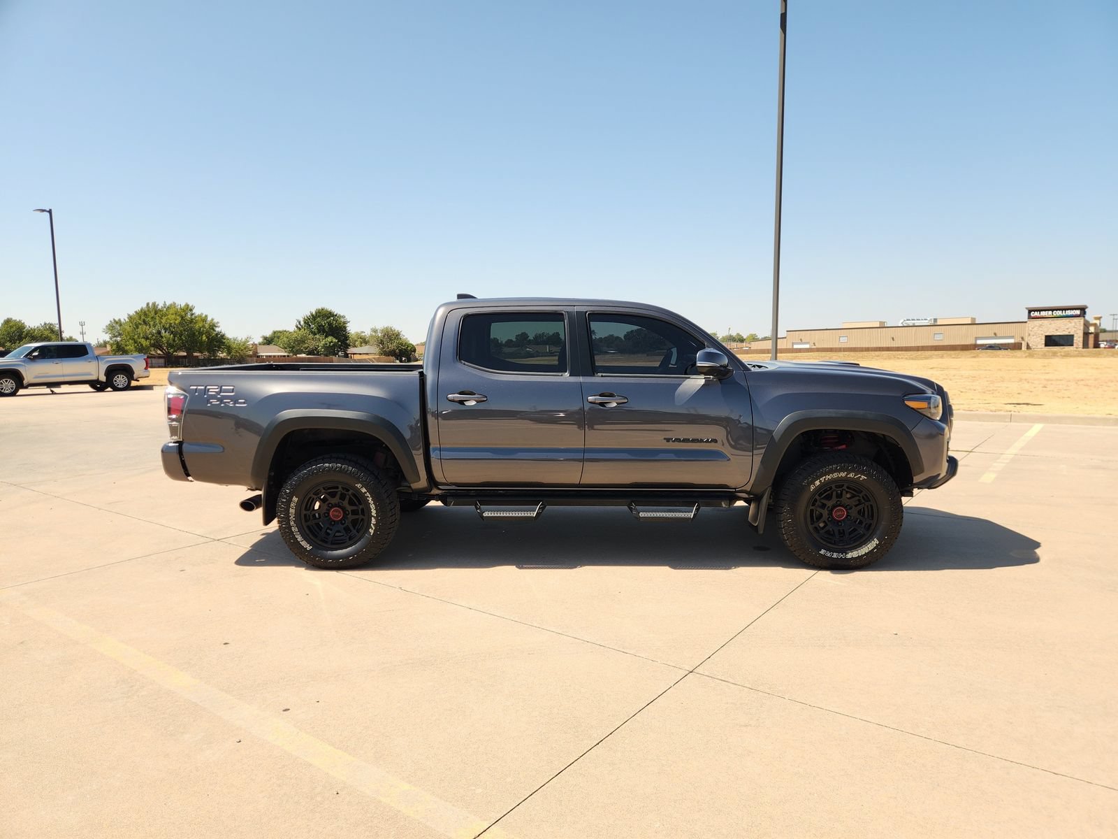 Used 2023 Toyota Tacoma TRD Pro AWD/4WD image 8