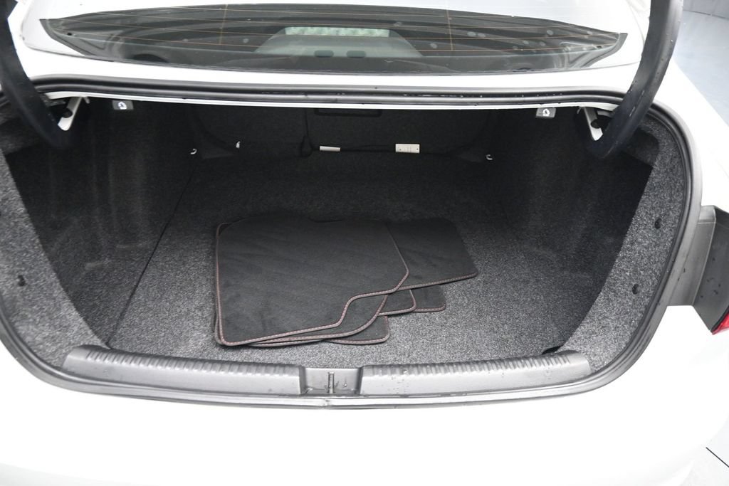 Used 2018 Volkswagen Jetta GLI FWD image 22