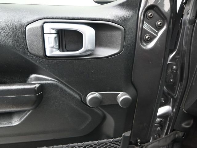 Used 2021 Jeep Gladiator Sport image 11