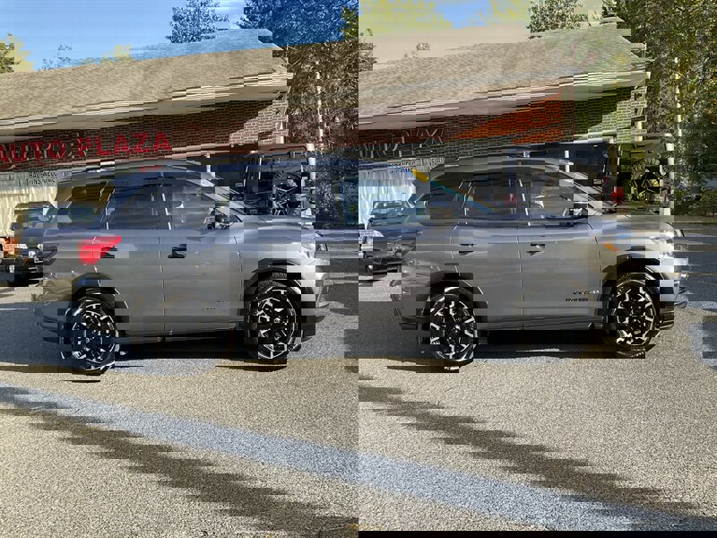 Used 2019 Nissan Pathfinder SL image 4