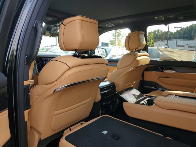 New 2026 Jeep Grand Wagoneer L Summit AWD/4WD image 11