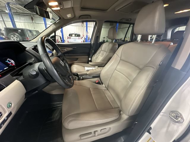 Used 2019 Honda Pilot Touring image 17
