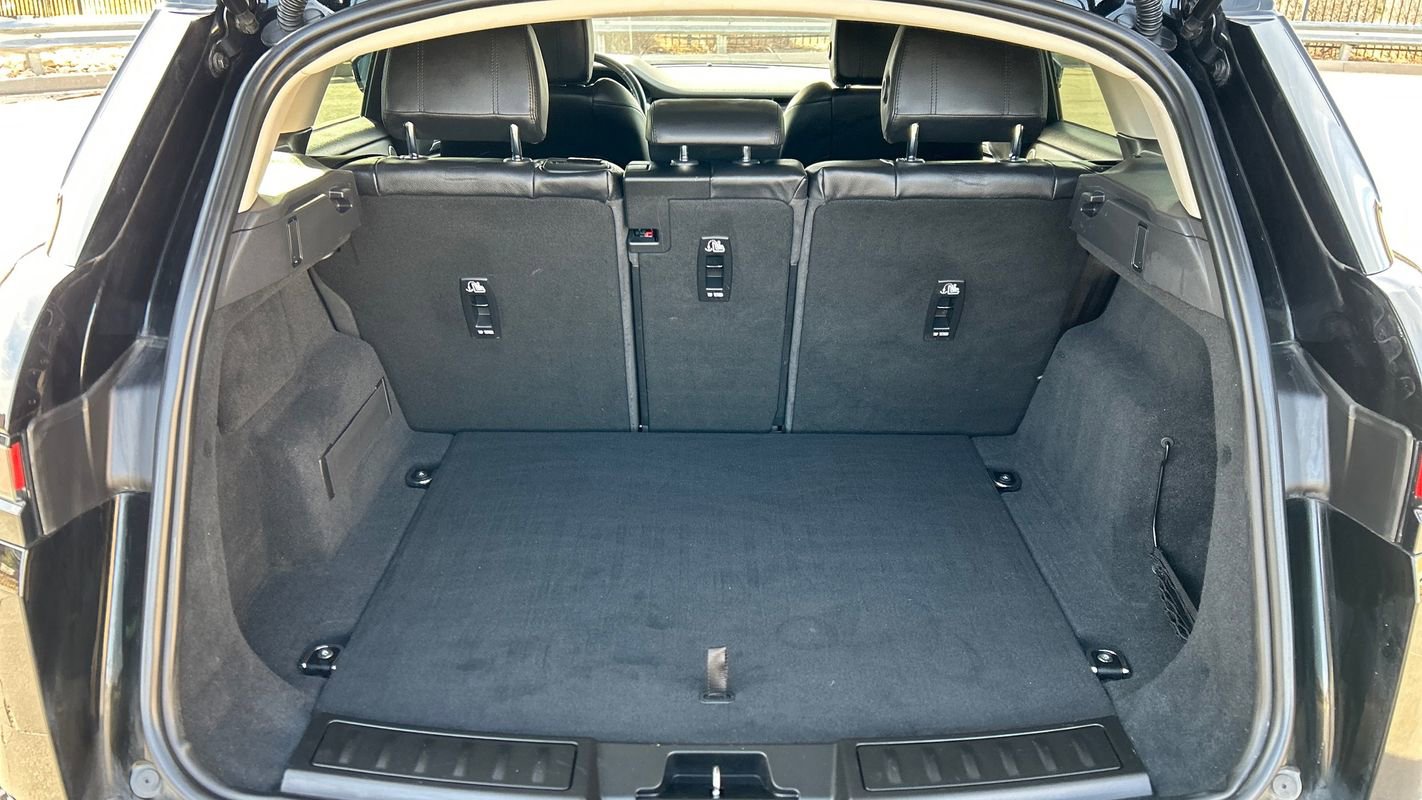 Used 2020 Land Rover Range Rover Evoque S image 12