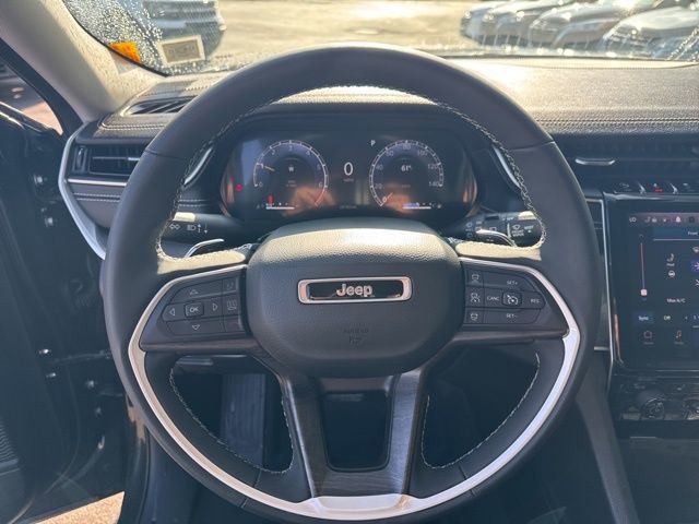 Used 2023 Jeep Grand Cherokee L Limited AWD/4WD image 11