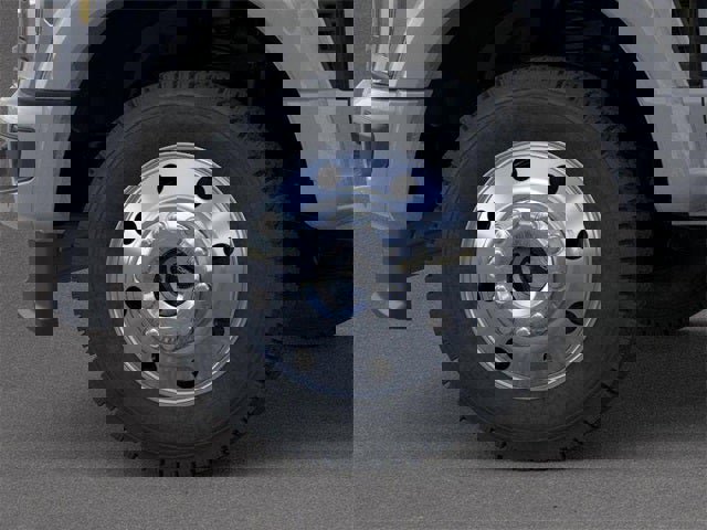 New 2026 Ford F450 Platinum w/ FX4 Off-Road Package image 19