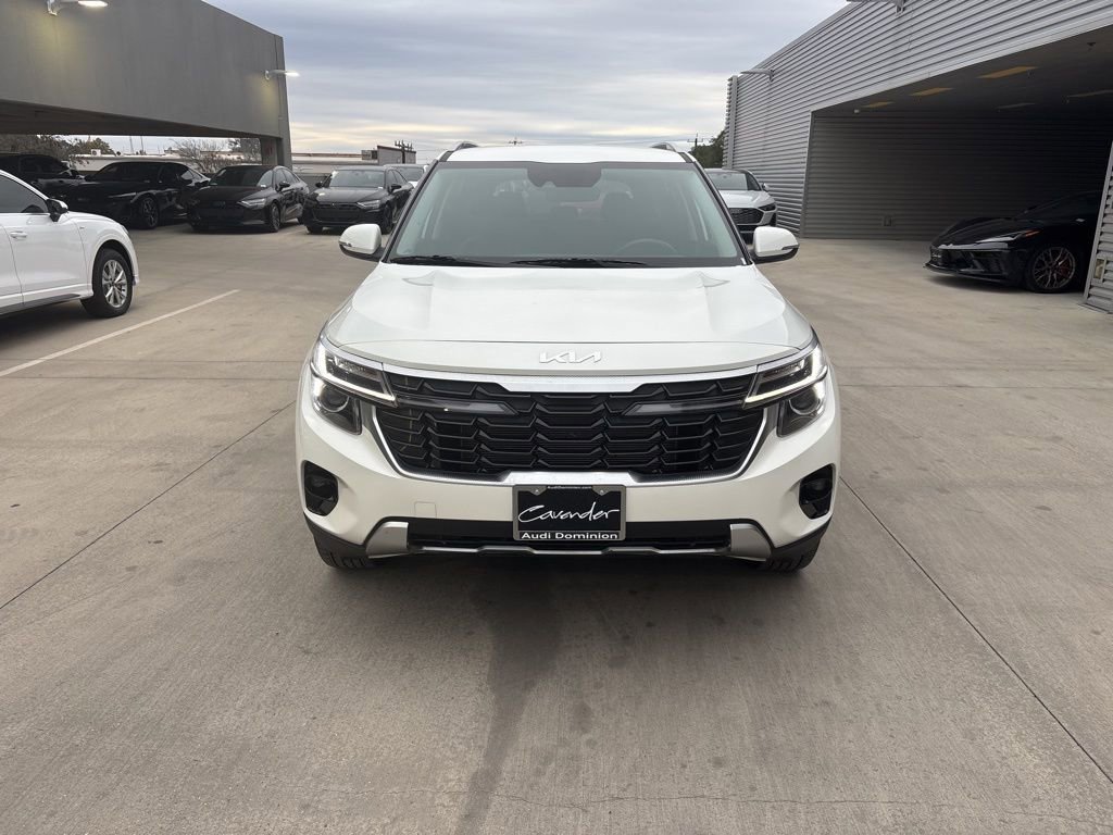 Used 2025 Kia Seltos S image 2