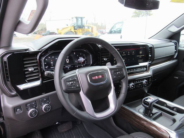 Used 2025 GMC Sierra 1500 Elevation AWD/4WD image 14