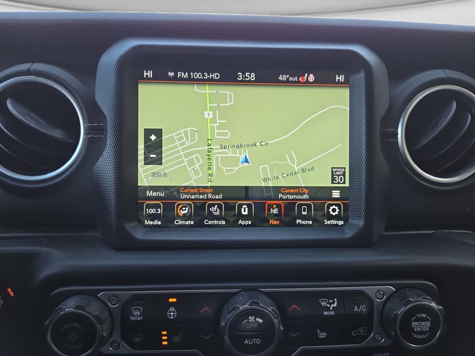 Used 2023 Jeep Wrangler Unlimited Sahara w/ Cold Weather Group AWD/4WD image 13