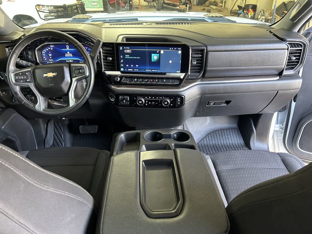 Used 2024 Chevrolet Silverado 2500 LT image 9