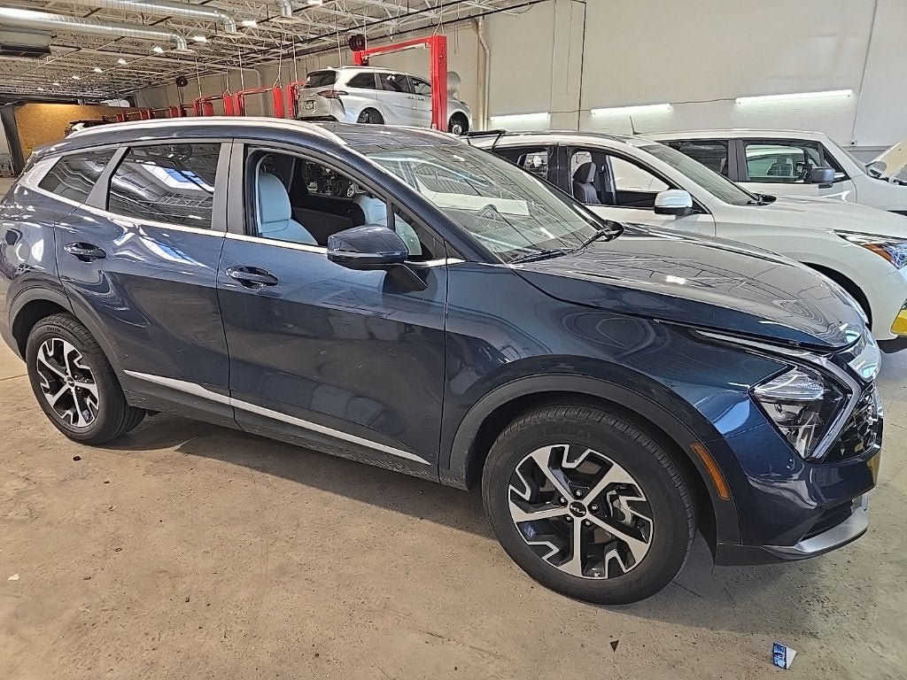 Used 2023 Kia Sportage EX AWD/4WD image 8