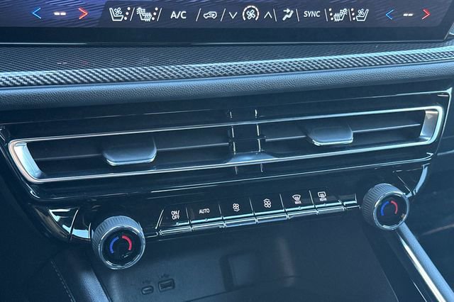 New 2026 Chevrolet Traverse High Country image 28