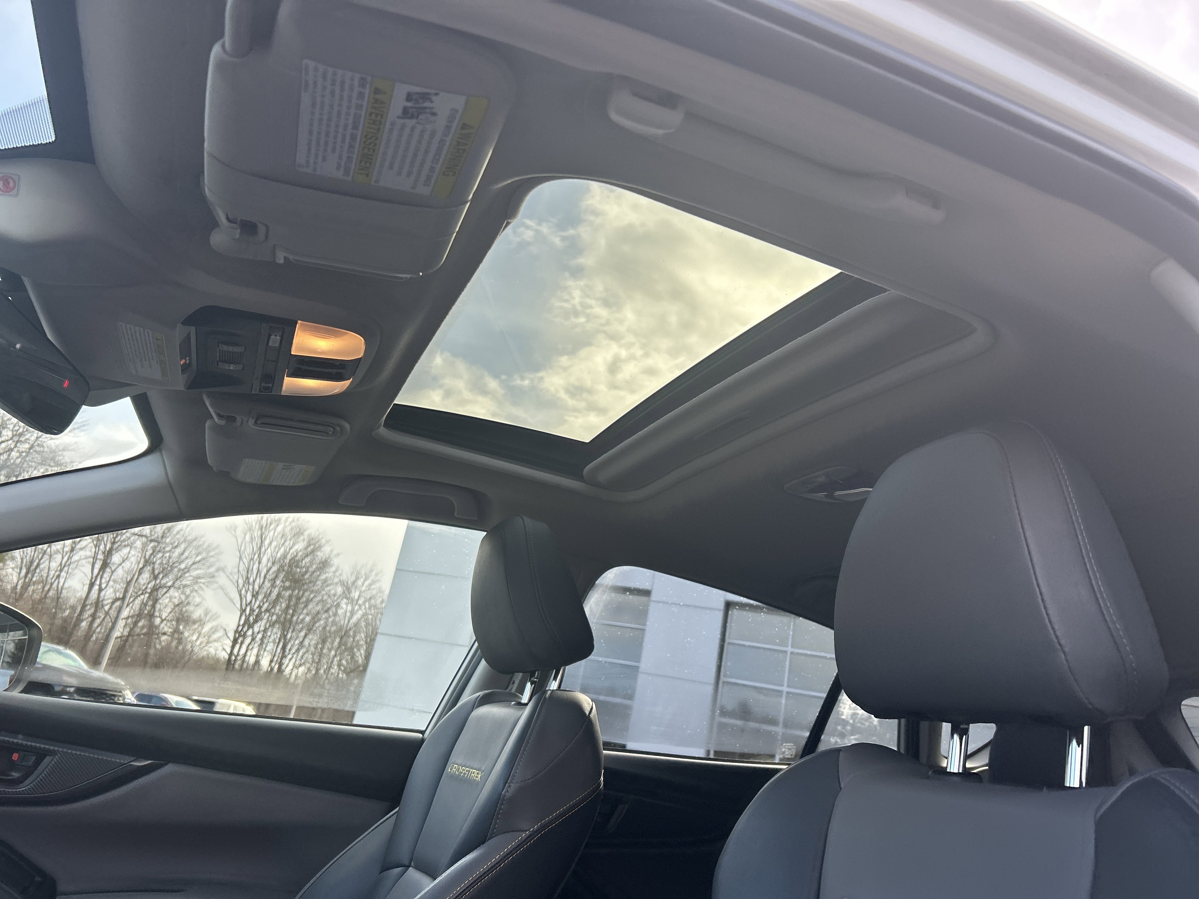 Used 2022 Subaru Crosstrek 2.5i Sport w/ Moonroof Package image 16