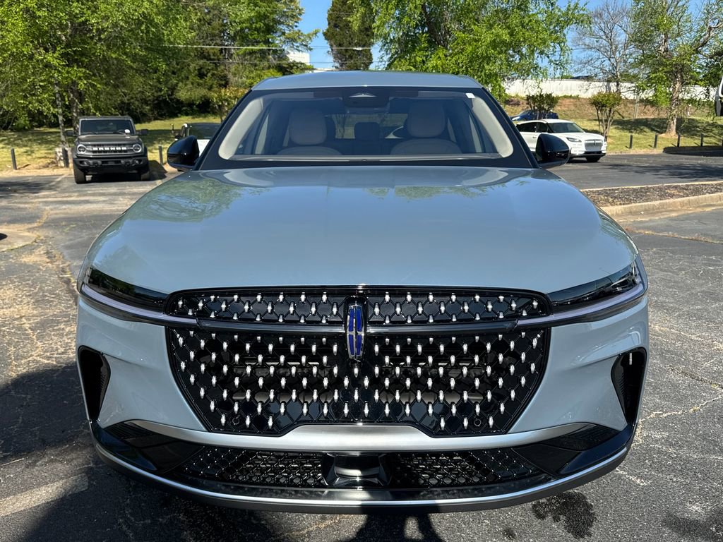 Used 2025 Lincoln Nautilus Premier AWD/4WD image 3