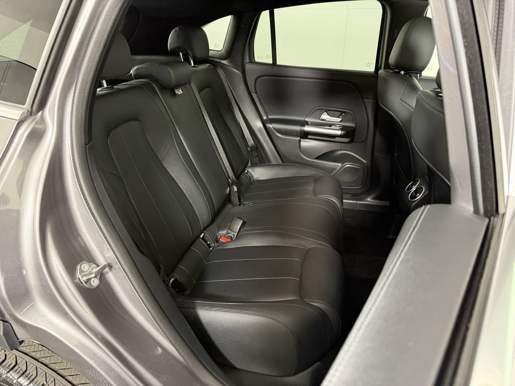 Used 2022 Mercedes-Benz GLA 250 4MATIC image 30