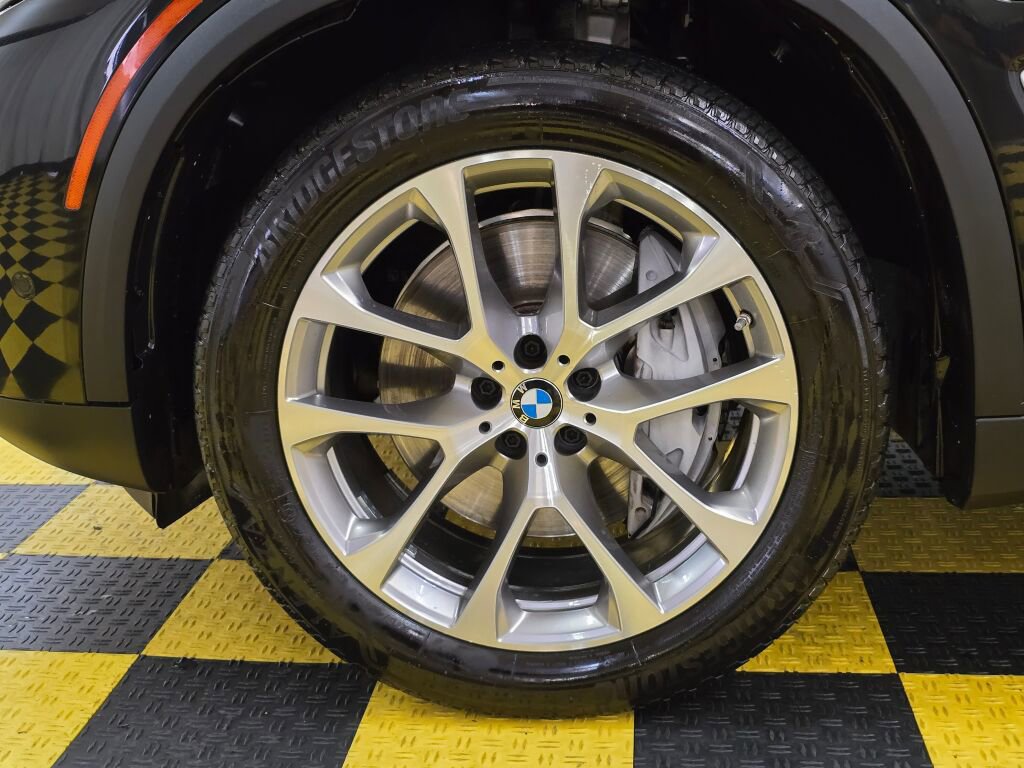 Used 2021 BMW X5 xDrive45e w/ Premium Package image 9