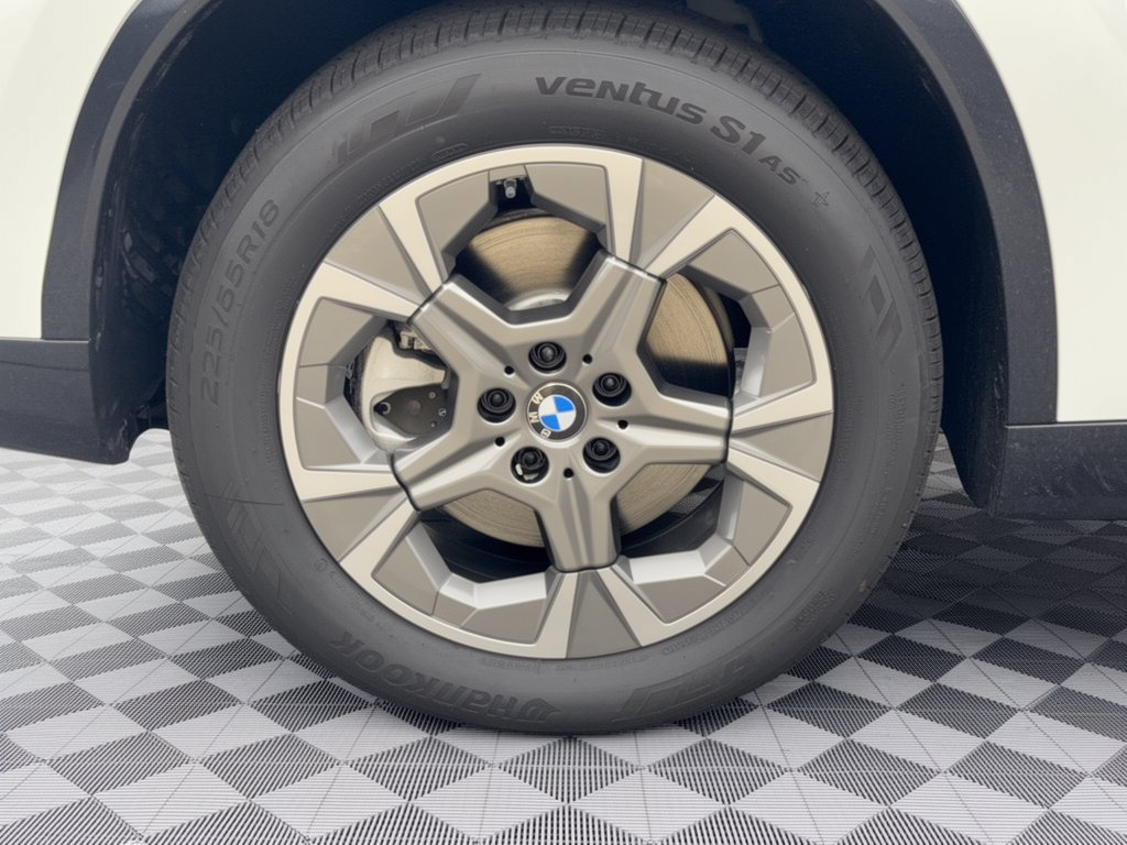 New 2027 BMW X1 xDrive28i AWD/4WD image 13