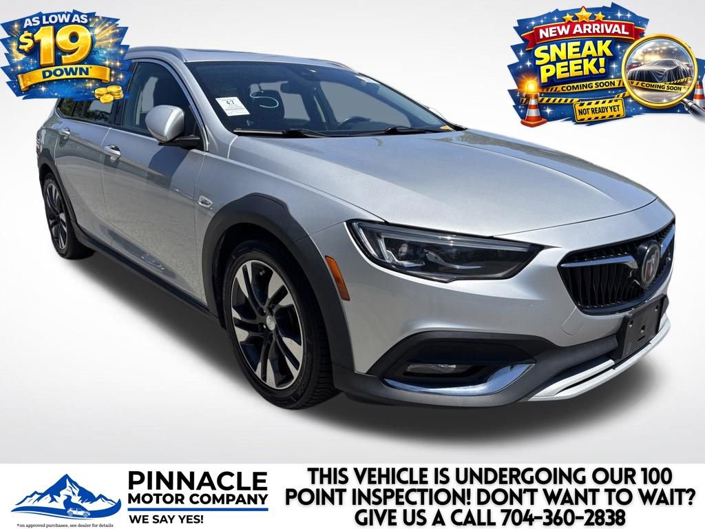 Used 2018 Buick Regal Essence w/ Driver Confidence Package #1 AWD/4WD image 1