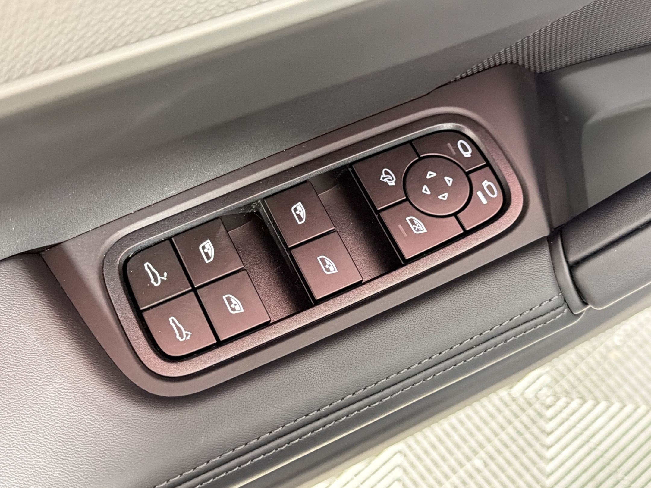 New 2026 Porsche Cayenne S AWD/4WD image 13