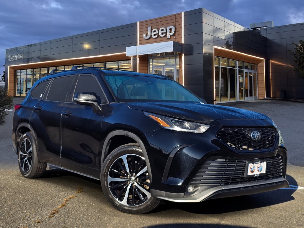 Used 2021 Toyota Highlander XSE FWD 360° Tour
