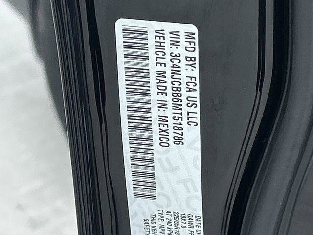 Certified 2021 Jeep Compass Latitude FWD image 31
