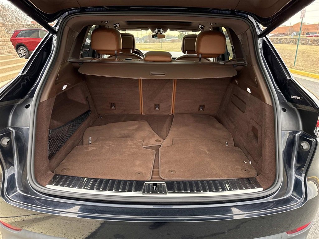 Used 2021 Porsche Cayenne S image 14