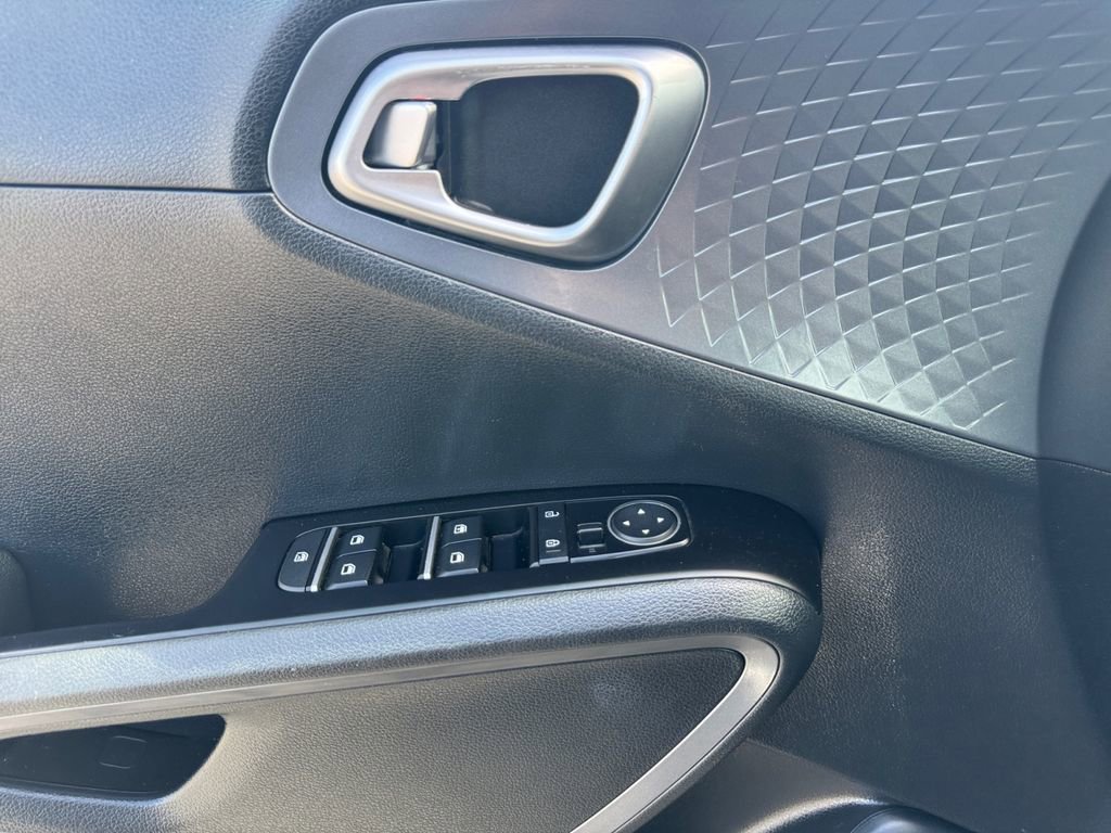 Used 2021 Kia Soul S FWD image 20