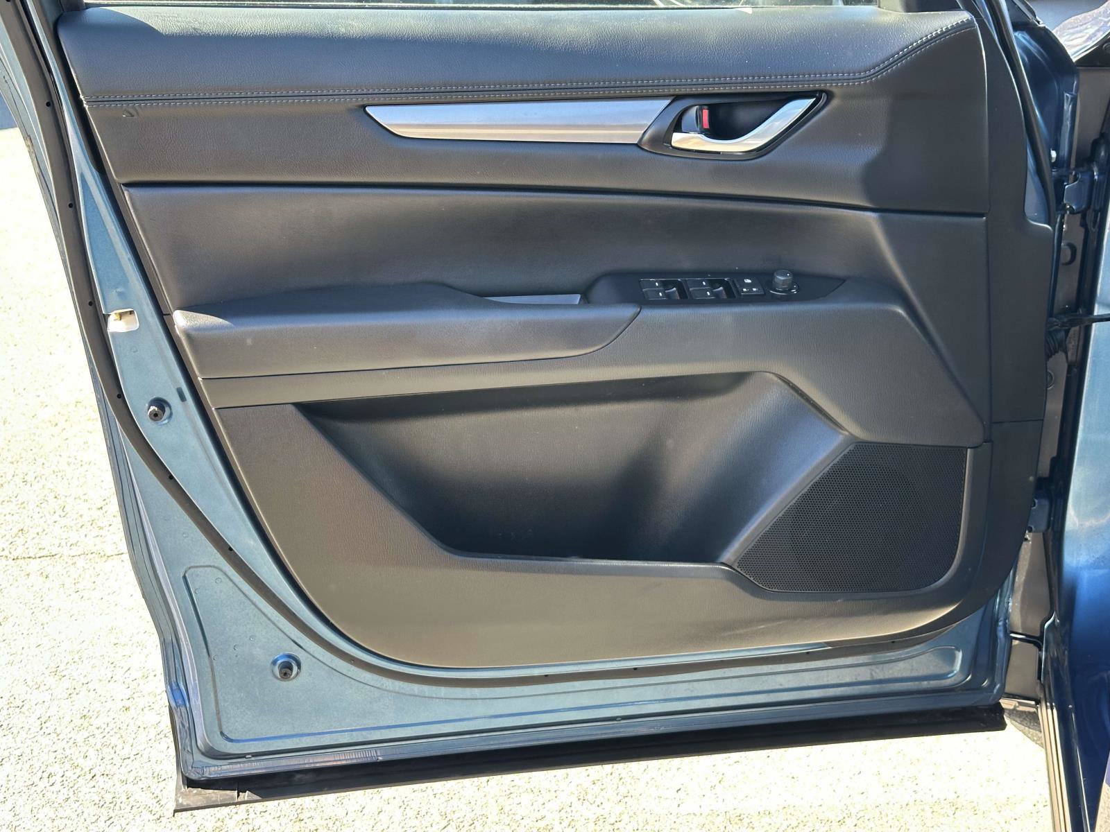 Used 2019 MAZDA CX-5 Touring FWD image 21