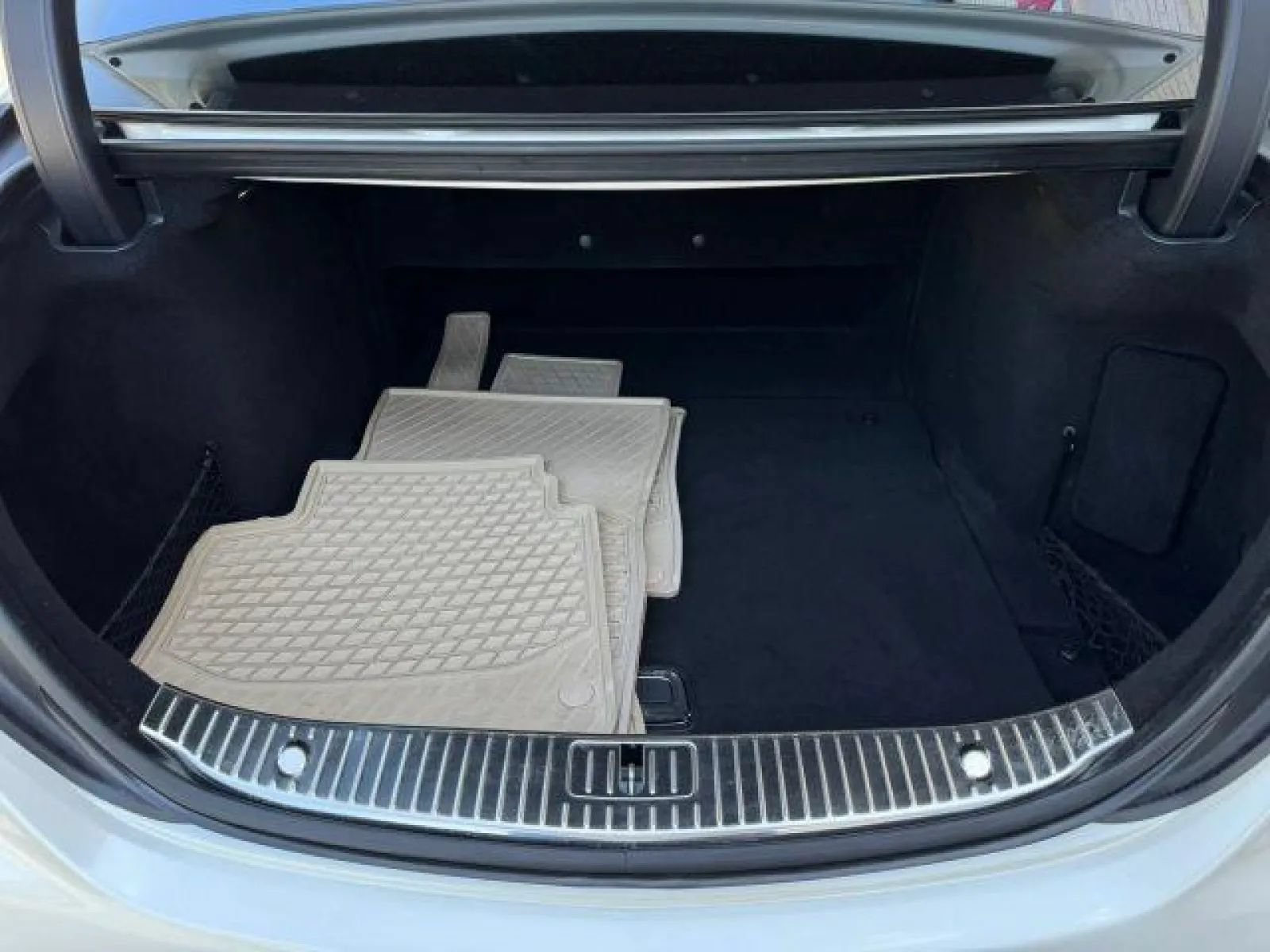 Used 2015 Mercedes-Benz S 550 Sedan image 25