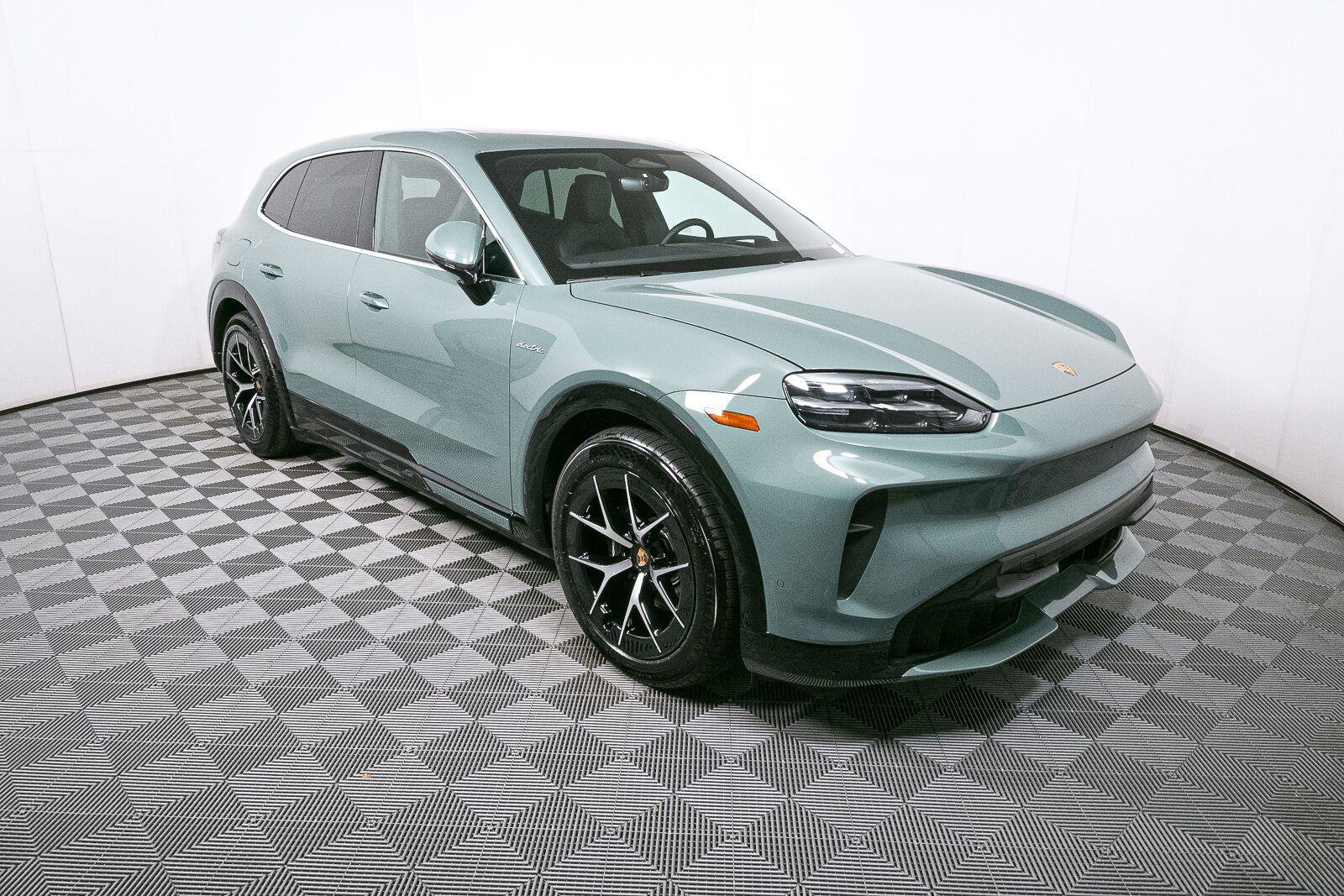 New 2026 Porsche Cayenne Electric AWD/4WD image 27