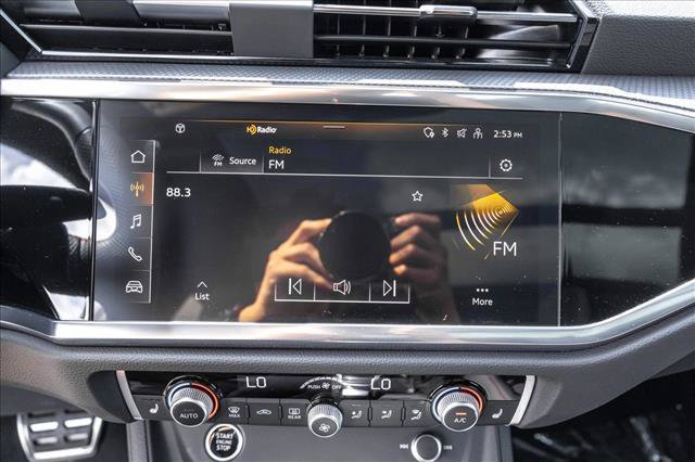 Certified 2025 Audi Q3 2.0T Premium Plus AWD/4WD image 16