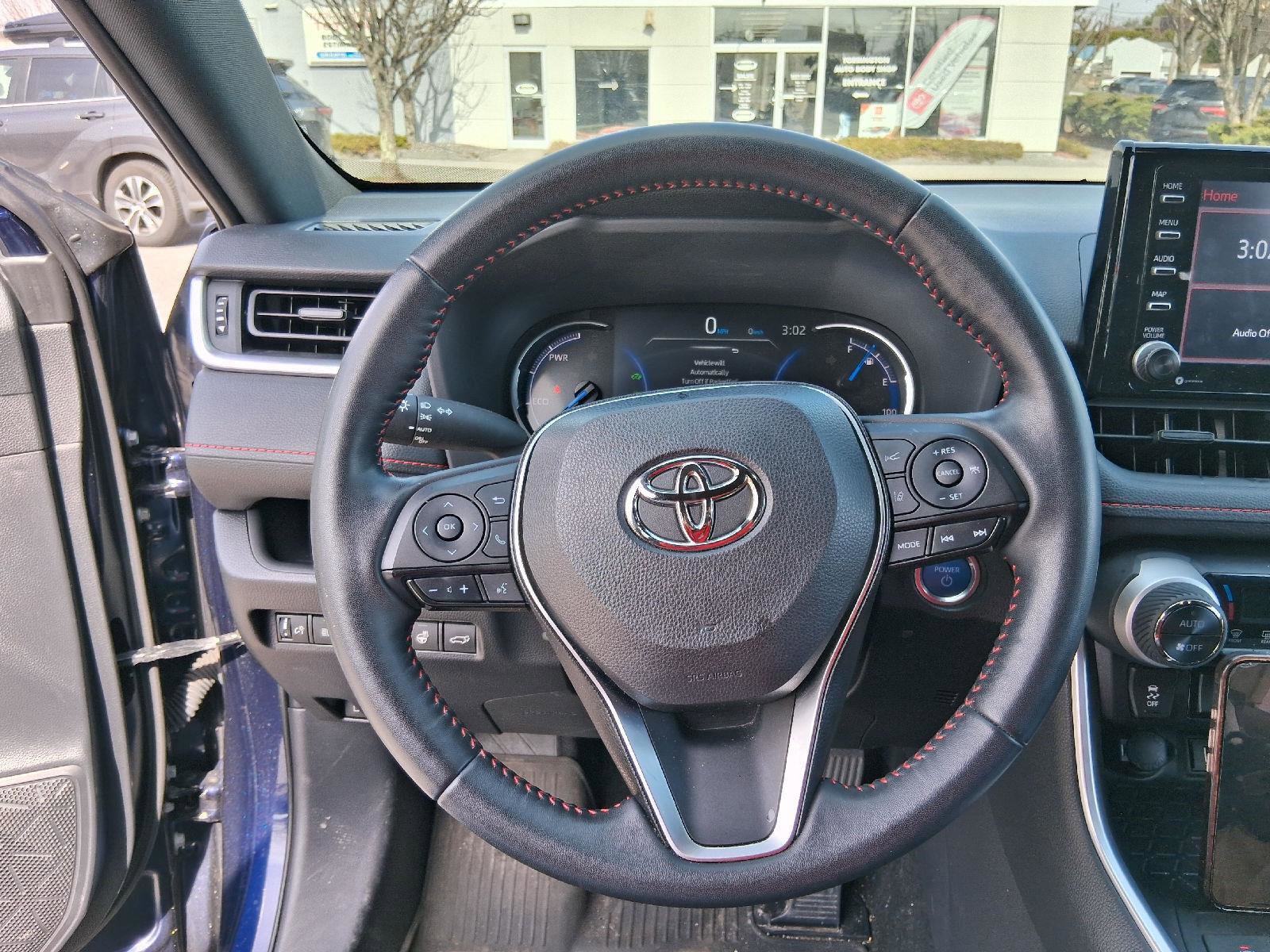 Used 2021 Toyota RAV4 SE w/ Weather & Moonroof Package image 11