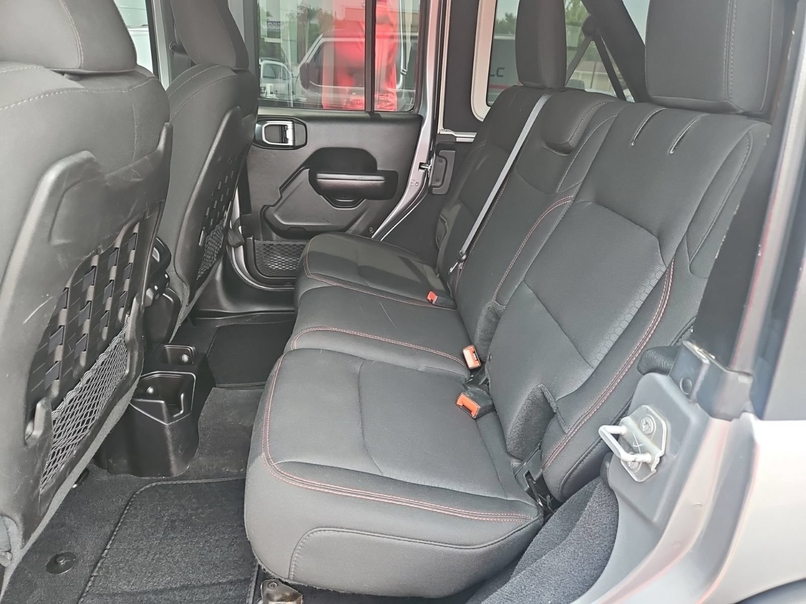 Used 2018 Jeep Wrangler Unlimited Rubicon AWD/4WD image 15
