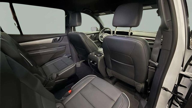 Used 2025 Buick Enclave Preferred image 23