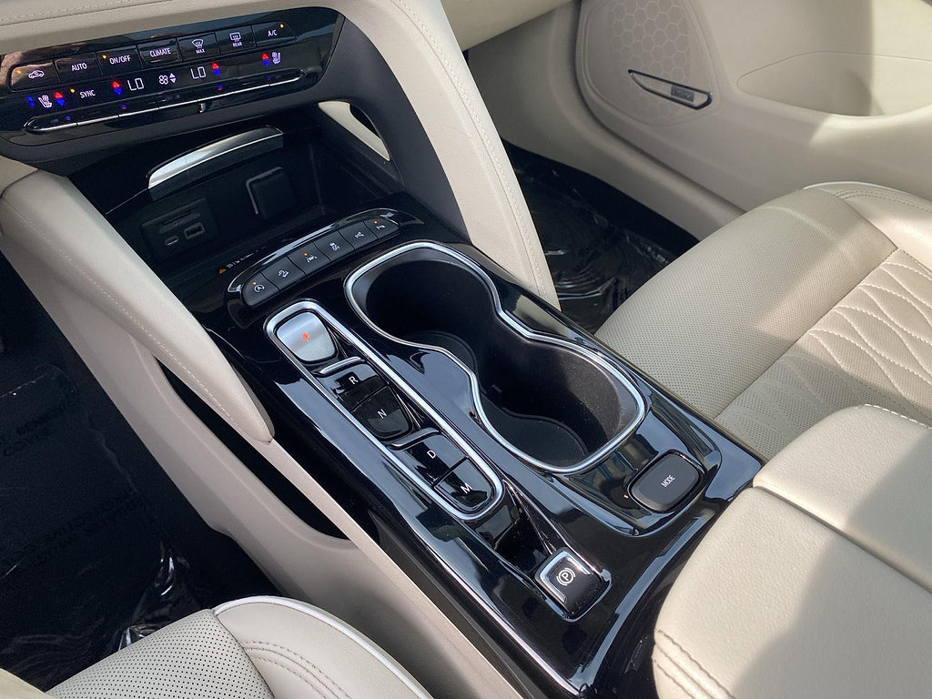 Used 2023 Buick Envision Avenir AWD/4WD image 20