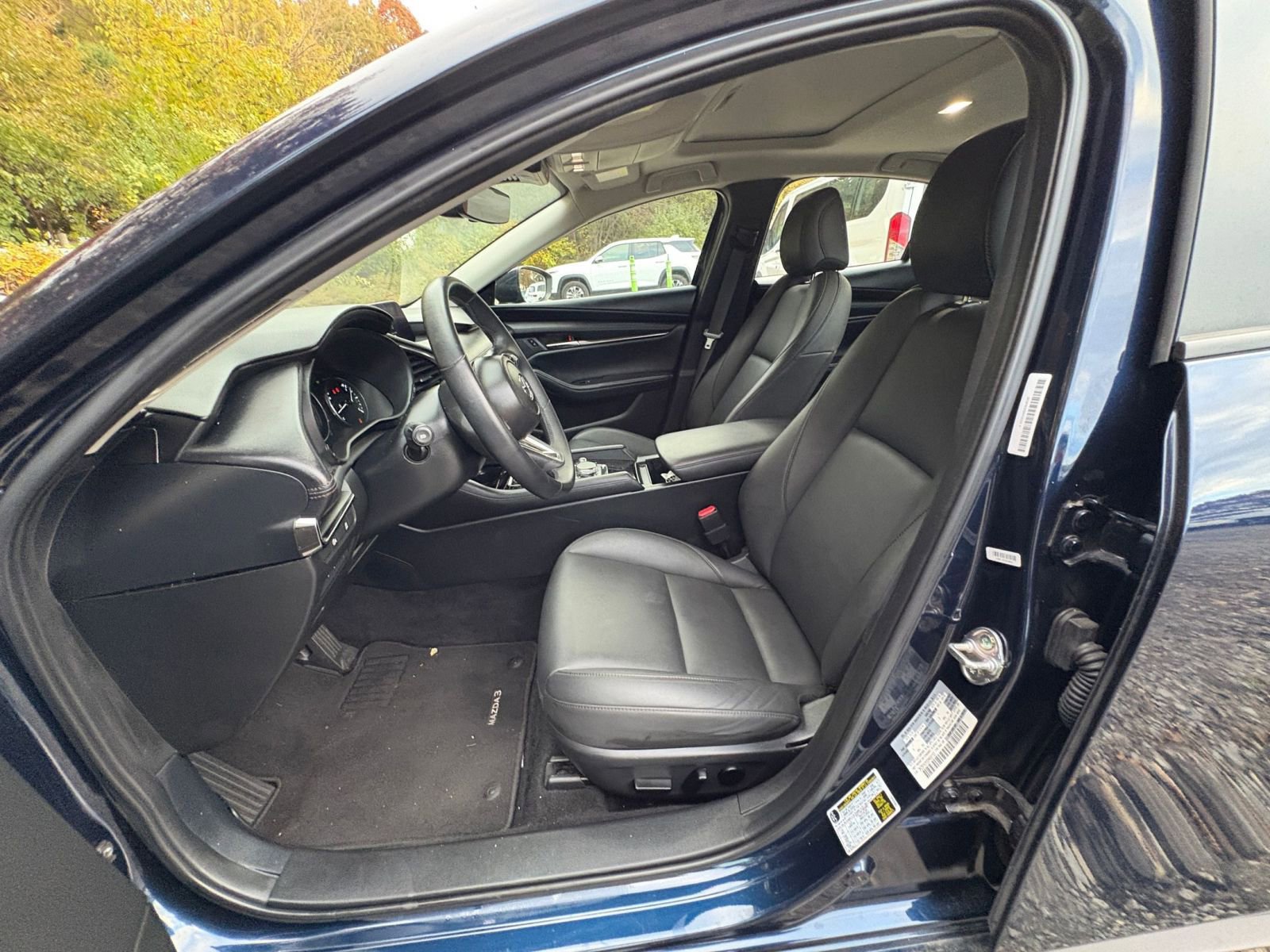 Used 2025 MAZDA MAZDA3 s image 25