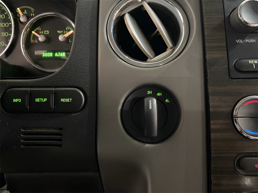 Used 2008 Lincoln Mark LT 4x4 image 17