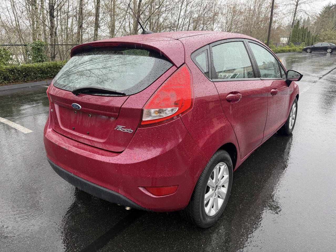 Used 2011 Ford Fiesta SE w/ 203A Rapid Spec Order Code image 5