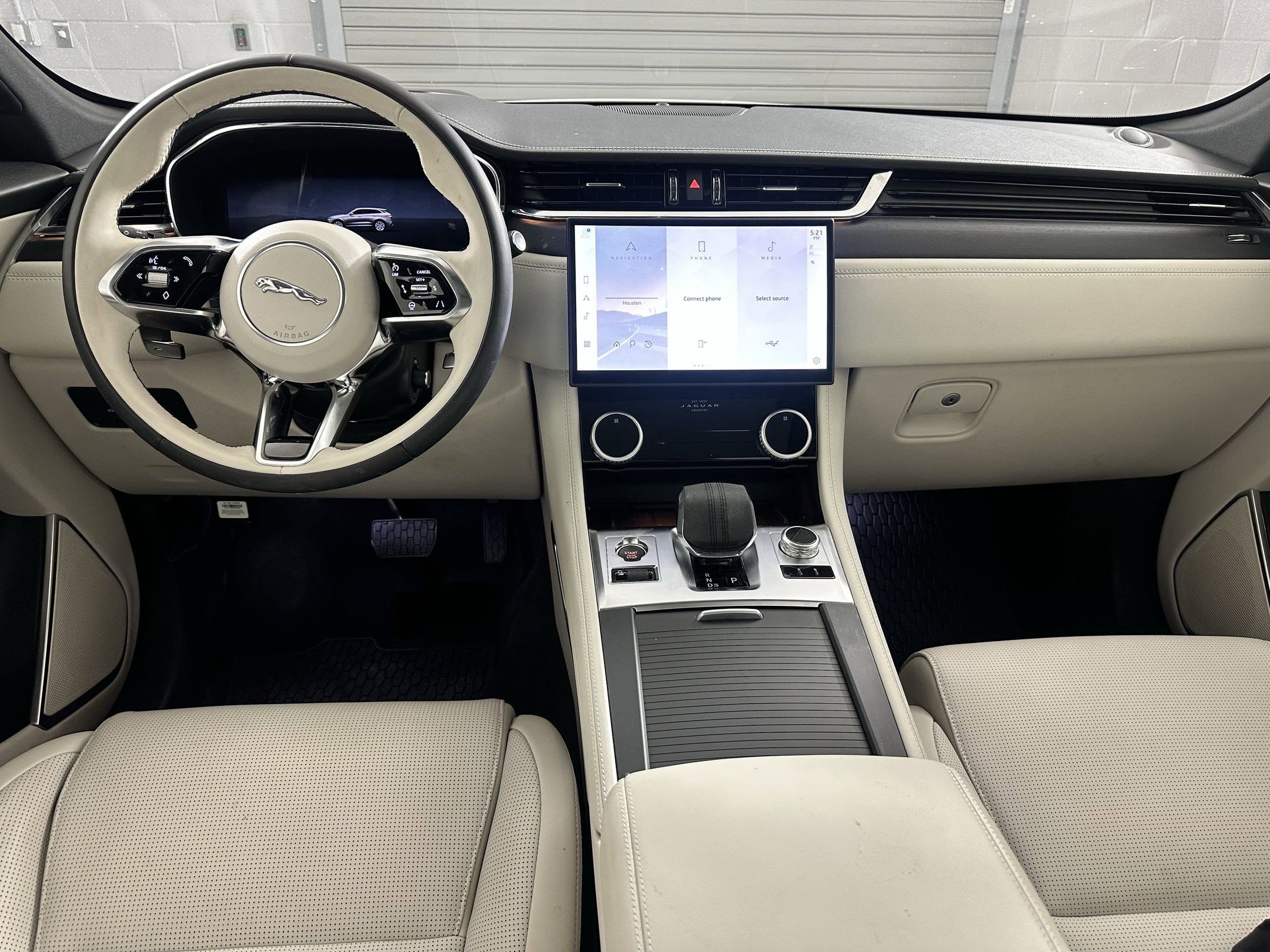 New 2026 Jaguar F-PACE R-Dynamic S image 13