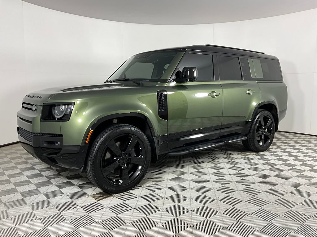 Used 2026 Land Rover Defender 130 X-Dynamic SE AWD/4WD image 1