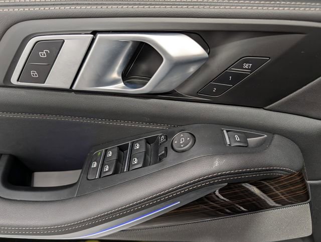 Used 2025 BMW X5 xDrive50e w/ M Sport Package image 15