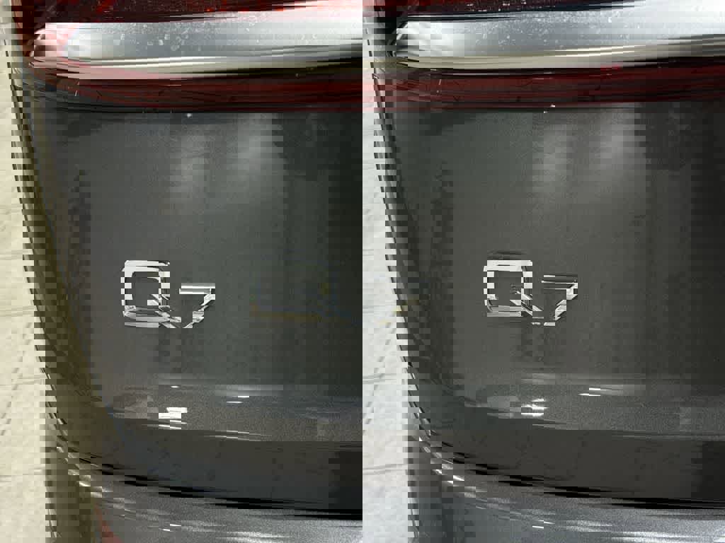 Used 2022 Audi Q7 2.0T Premium w/ Convenience Package image 28