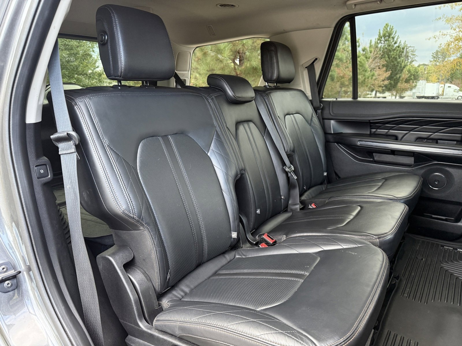 Used 2018 Ford Expedition Platinum image 37