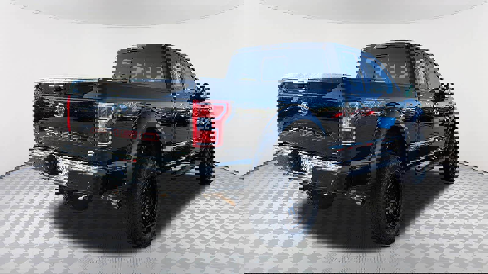 Used 2018 Ford F150 XLT w/ Equipment Group 302A Luxury image 5