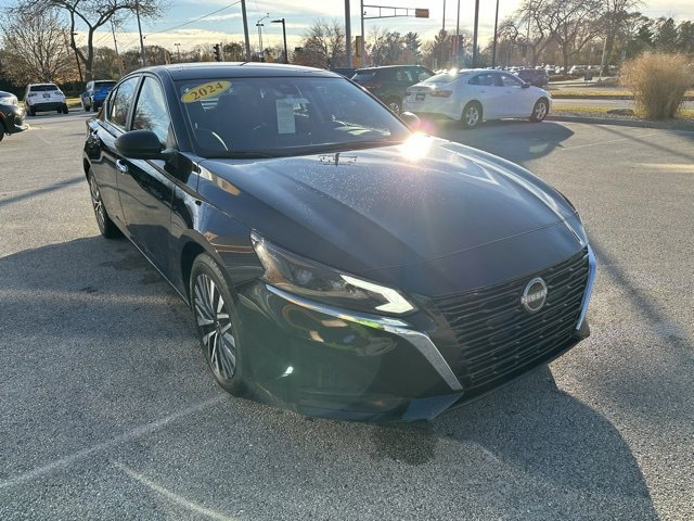 Used 2024 Nissan Altima 2.5 SV image 4