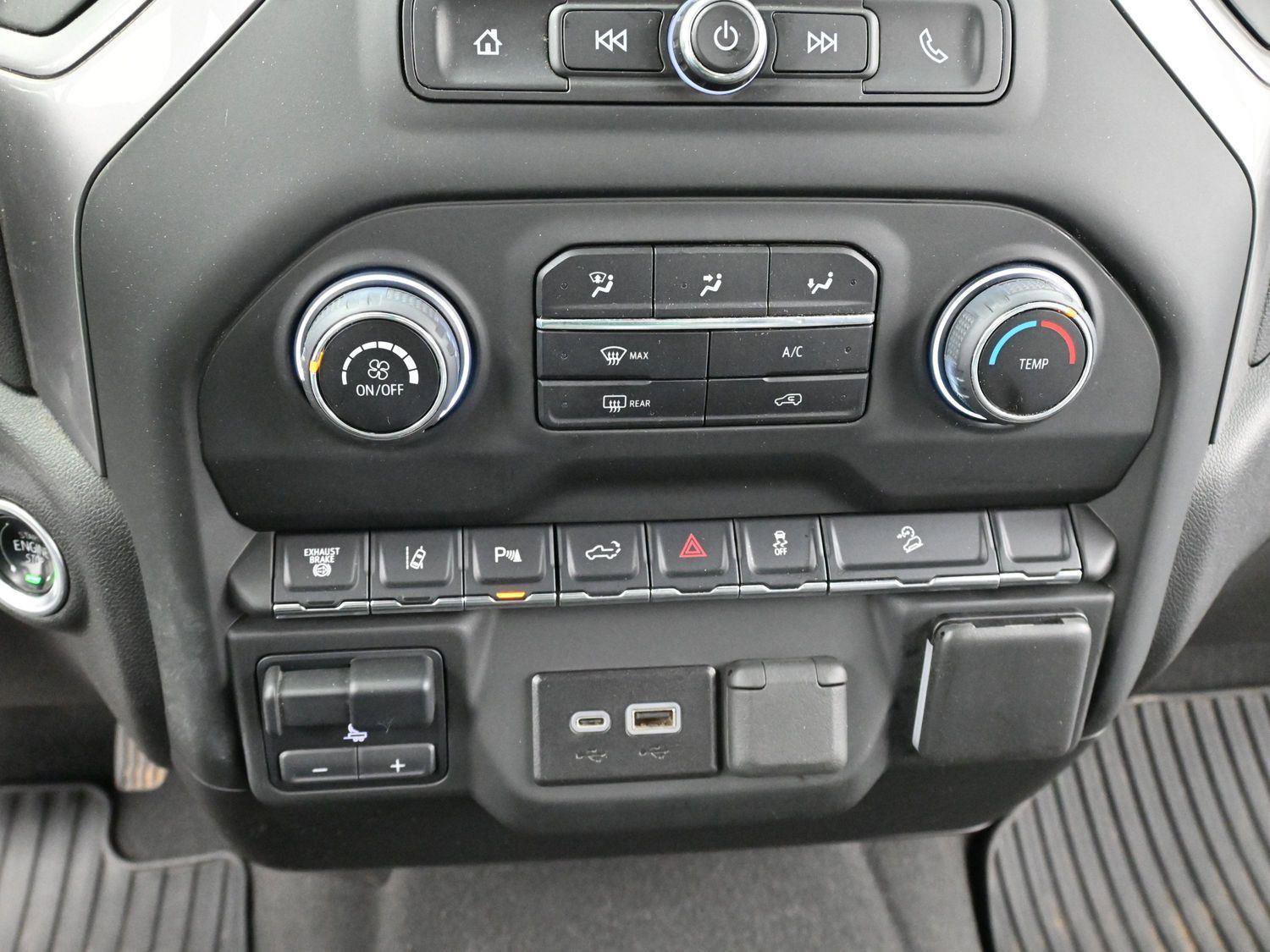 Used 2024 Chevrolet Silverado 2500 Custom w/ Custom Value Package image 23