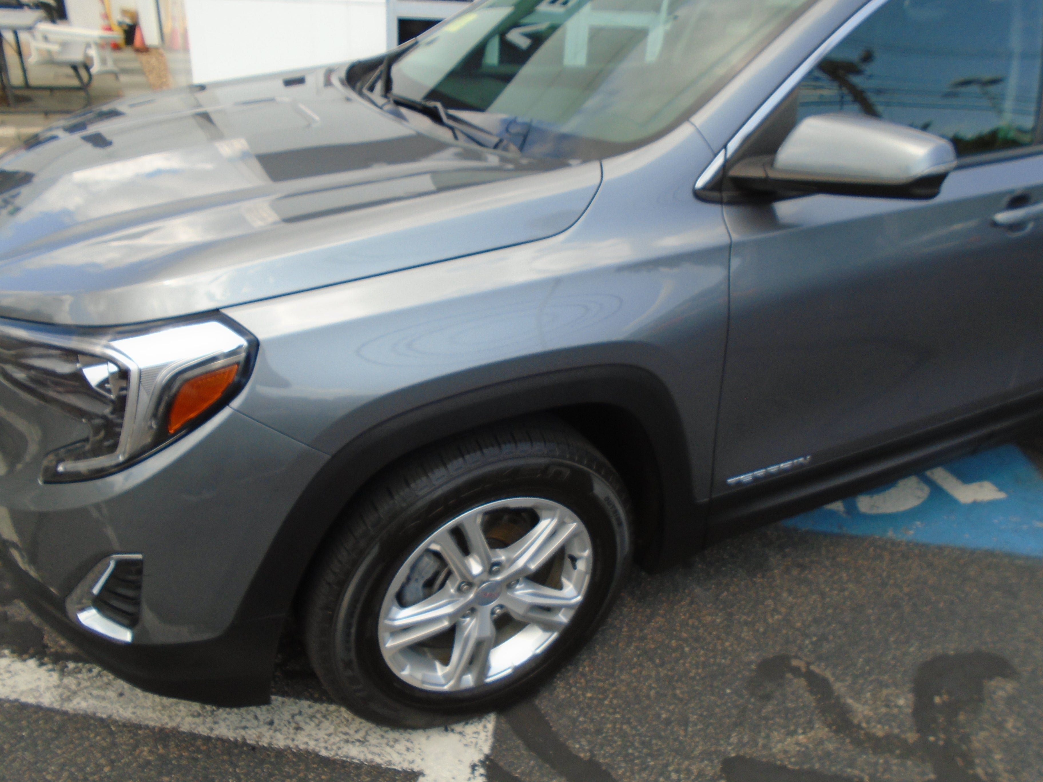 Used 2021 GMC Terrain SLE w/ Driver Convenience Package AWD/4WD image 11