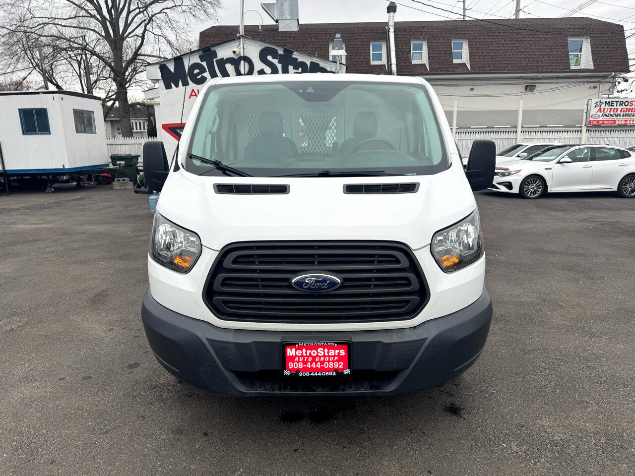 Used 2018 Ford Transit 250 130 Low Roof image 2