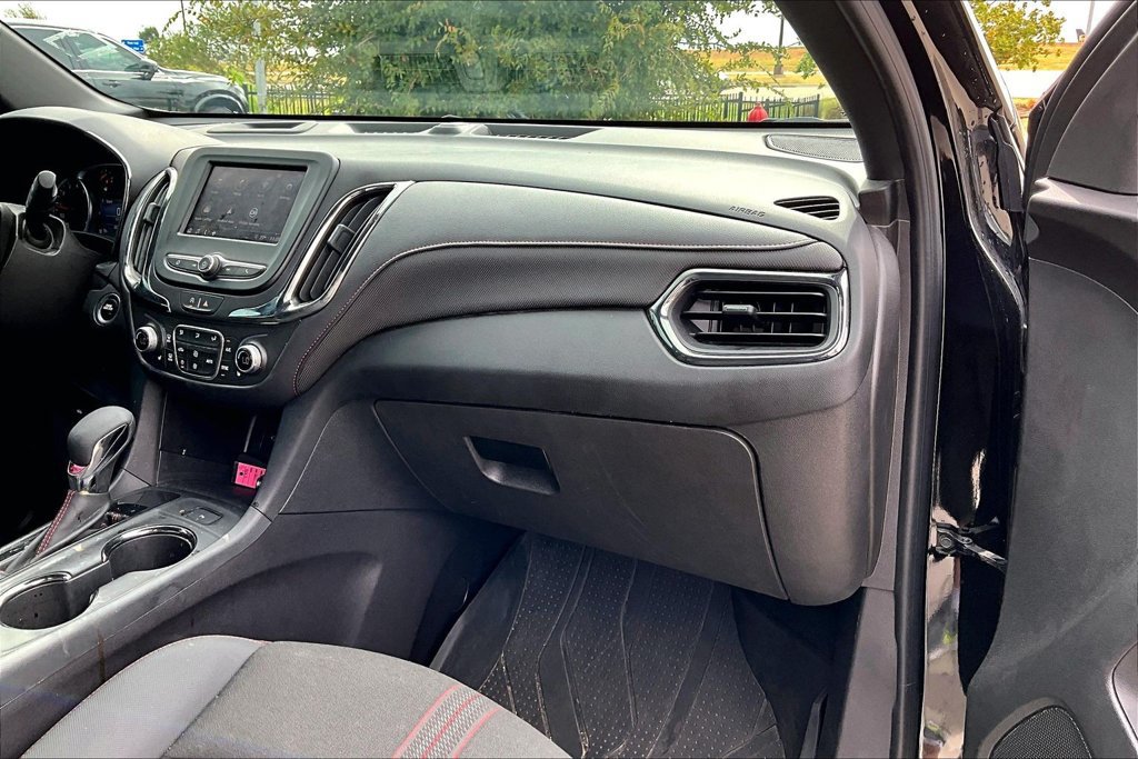 Used 2024 Chevrolet Equinox RS w/ LPO, Floor Liner Package FWD image 16
