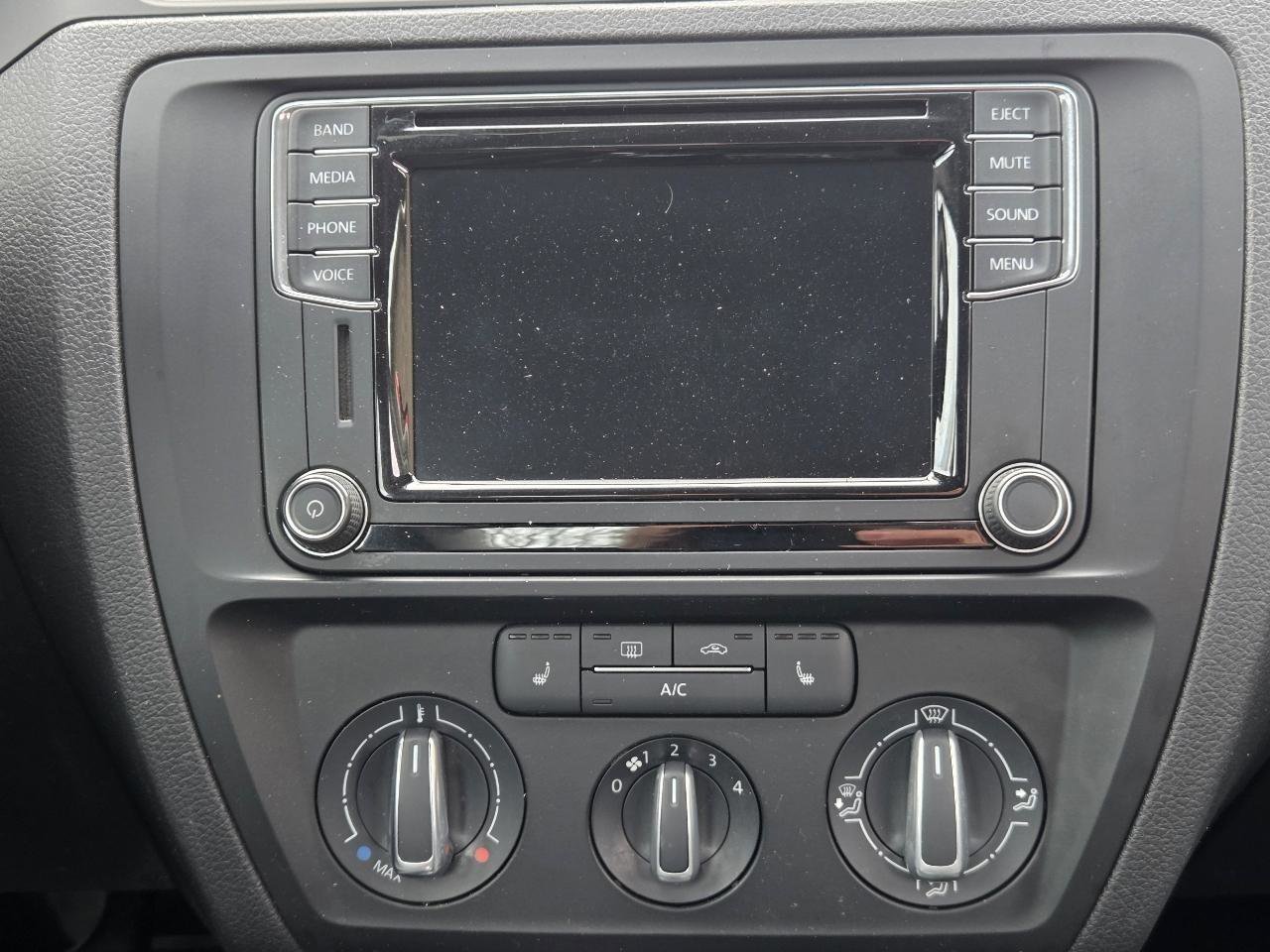 Used 2017 Volkswagen Jetta SE image 21