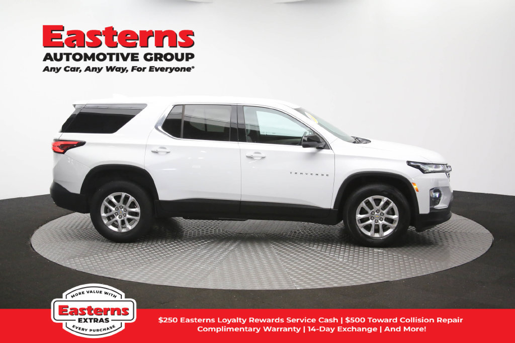 Used 2023 Chevrolet Traverse LS FWD image 44